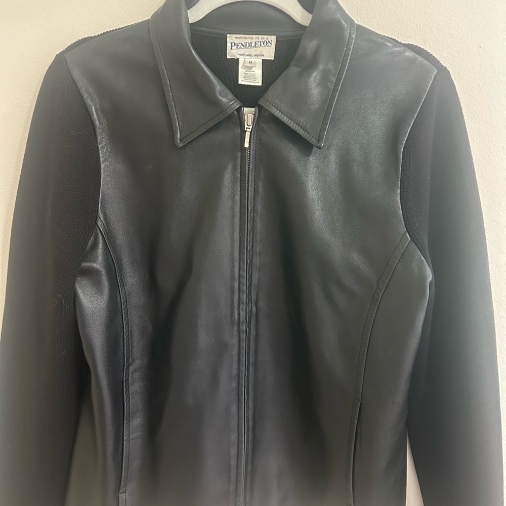 Pendleton Women's Black Leather Jacket - image 2